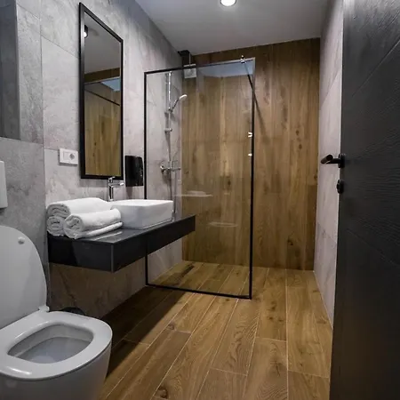 Griffon Bar Food Apartments Struga Extérieur photo