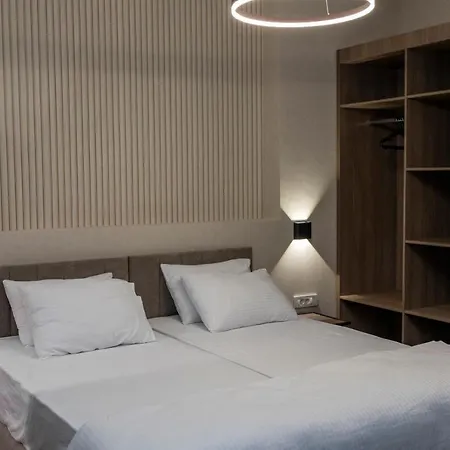 Griffon Bar Food Apartments Struga Extérieur photo