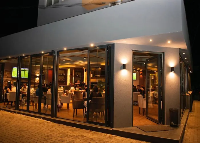 Griffon Bar Food Apartments