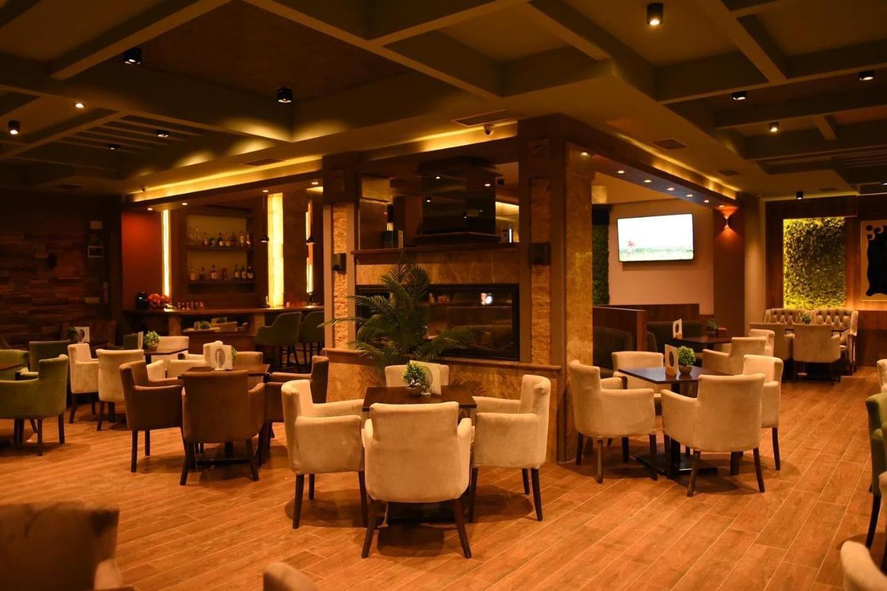 Griffon Bar Food